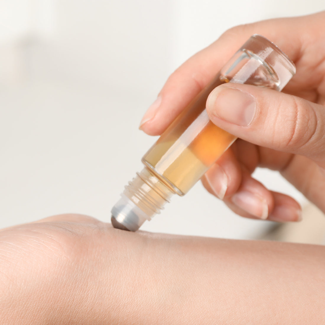 Musk Al Tahara (Non-Sticky) Perfume Oil 10mL Roll-on Bottle(0.33 fl oz) Musk Tahara, مسك الطهارة الاصلي, Vegan, Alcohol-Free, Made in Canada